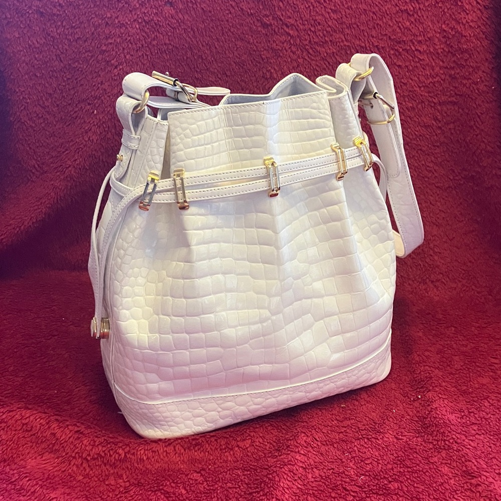 Croc-Embossed White Drawstring Bucket Tote Bag with Gold Accents